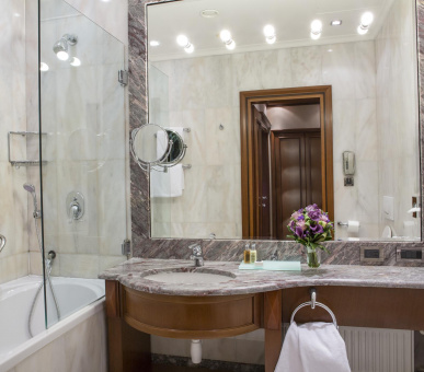 Фото Carlo IV 70