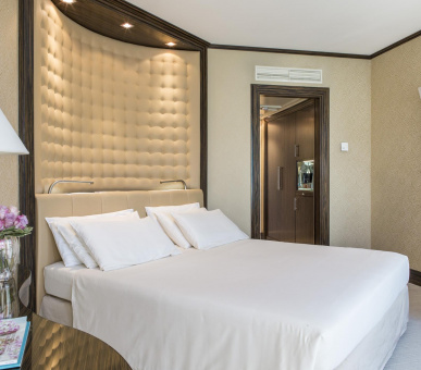 Фото Carlo IV 69