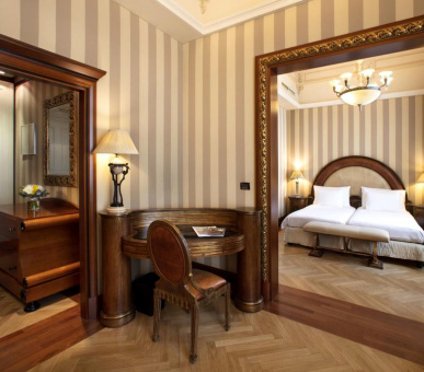 Фото Carlo IV 19