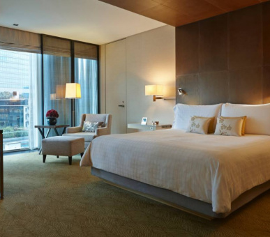 Фото Four Seasons Hotel Tokyo at Marunouchi (Япония, Токио) 19