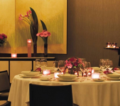 Фото Four Seasons Hotel Tokyo at Marunouchi (Япония, Токио) 23