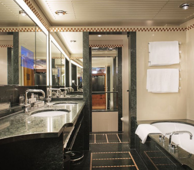 Фото Widder (Швейцария, Цюрих) 17