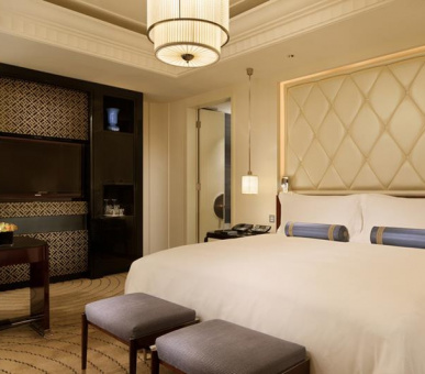 Картинка The Peninsula Shanghai (Китай, Шанхай) 23 Фото The Peninsula Shanghai (Китай, Шанхай) 23