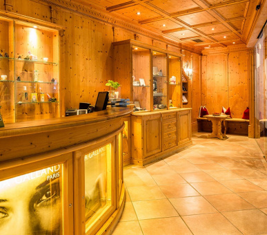 Фото Alpenroyal Grand Hotel 12