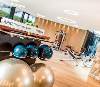 Фото Alpenroyal Grand Hotel 34