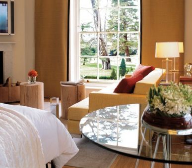 Фото The Grove 7