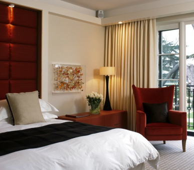 Фото The Grove 9