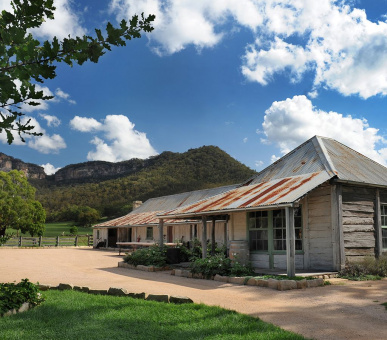 Фото Emirates One 65