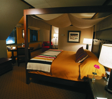 Картинка Fairmont Tremblant (Канада, Горы Лаврентия, штат Квебек) 2 Фото Fairmont Tremblant (Канада, Горы Лаврентия, штат Квебек) 2