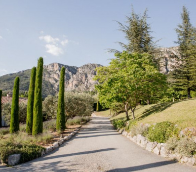 Фото La Bastide de Moustiers 1
