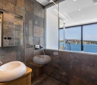 Фото Luxury Beachfront Villa Smart Sienna 3