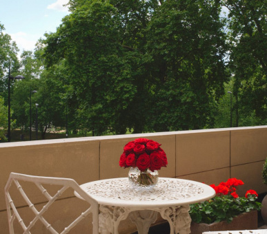 Фото The Dorchester 19