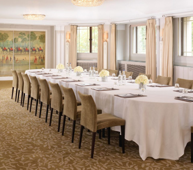 Фото The Dorchester 58