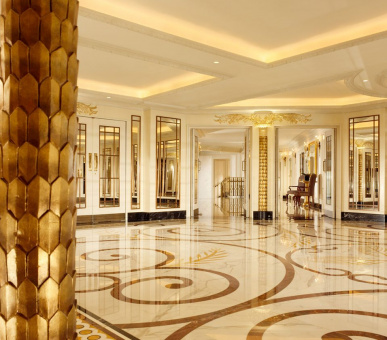 Фото The Dorchester 46