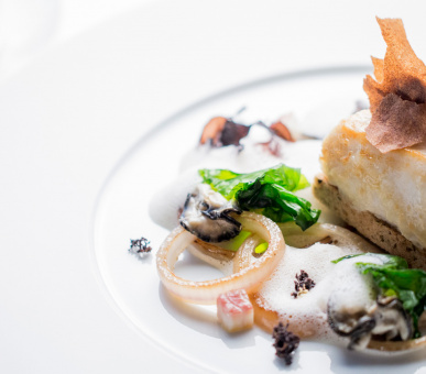 Фото The Dorchester 33