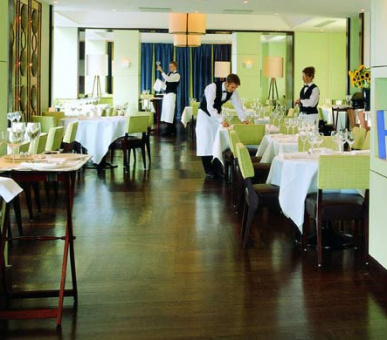 Фото The Balmoral 17