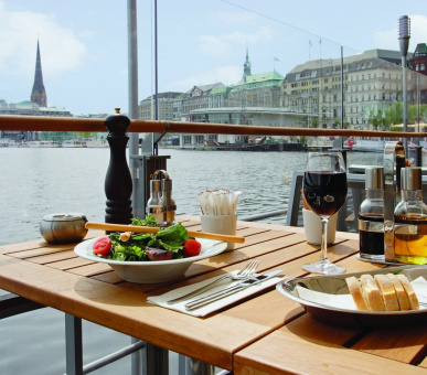 Картинка Fairmont Hotel Vier Jahreszeiten (Германия, Гамбург) 37 Фото Fairmont Hotel Vier Jahreszeiten (Германия, Гамбург) 37