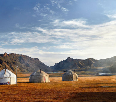 КІРГІЗІЯ: АЗІЯ У ВСІЙ КРАСІ